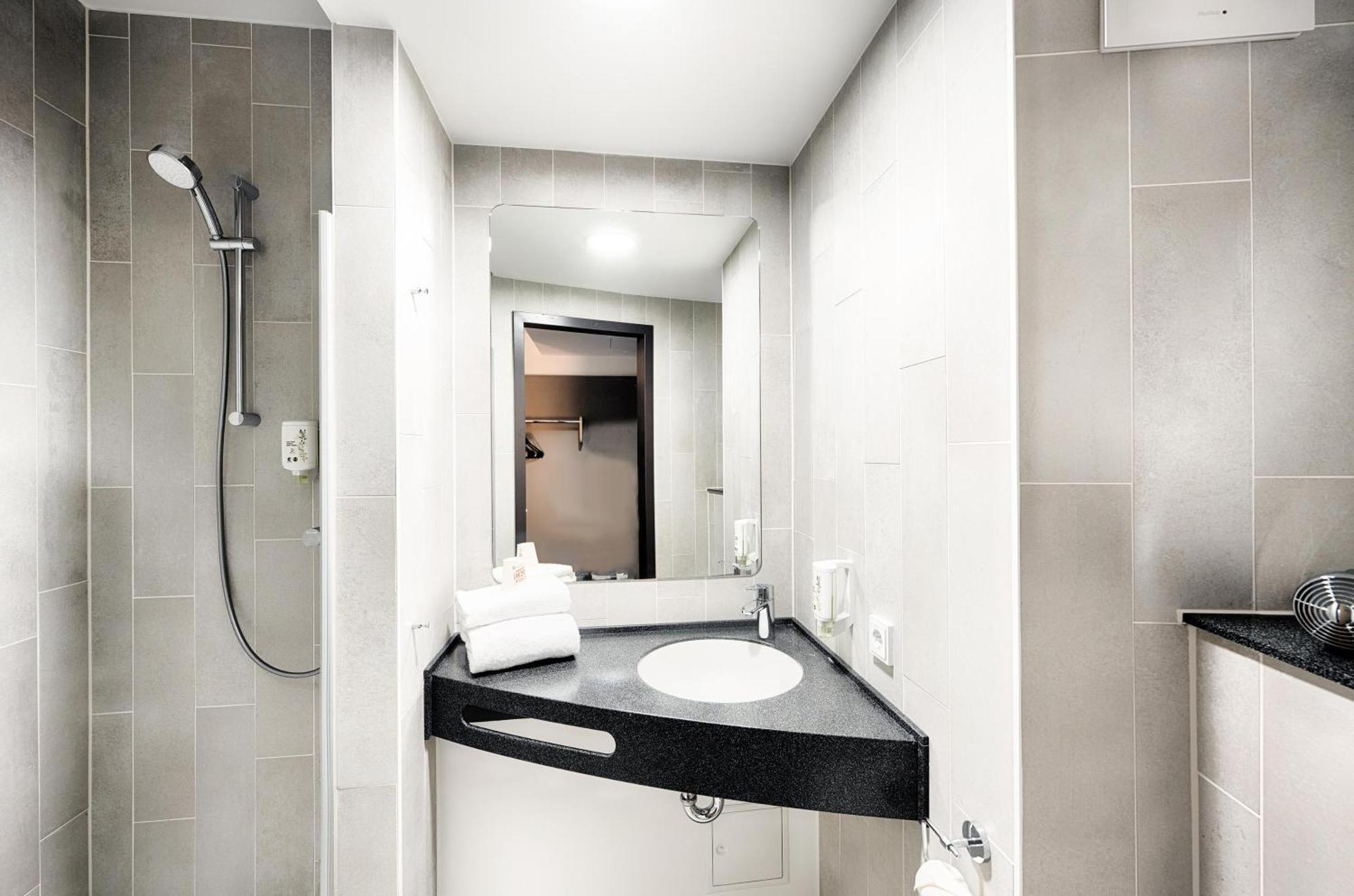 B&B Hotel Dresden City-Sued Экстерьер фото